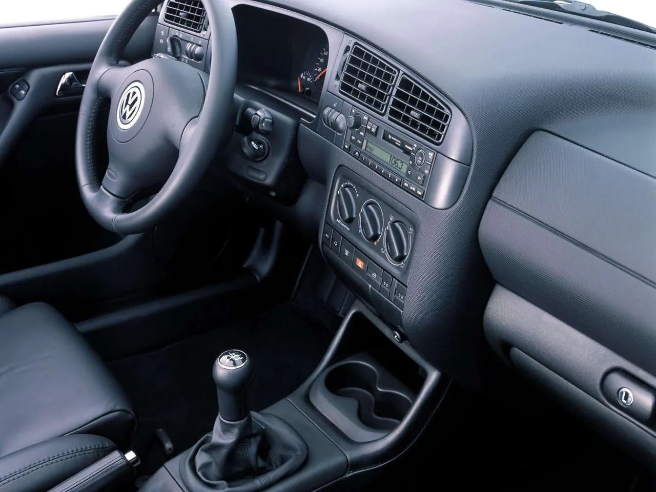 Volkswagen Golf Cabriolet Last Edition (2002) - Interior