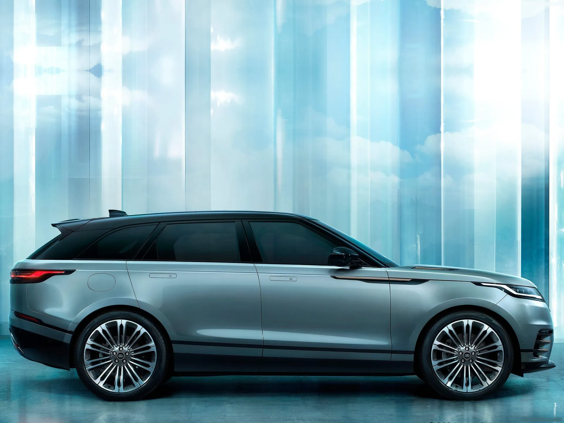Land Rover Range Rover Velar (2024) - Side Profile