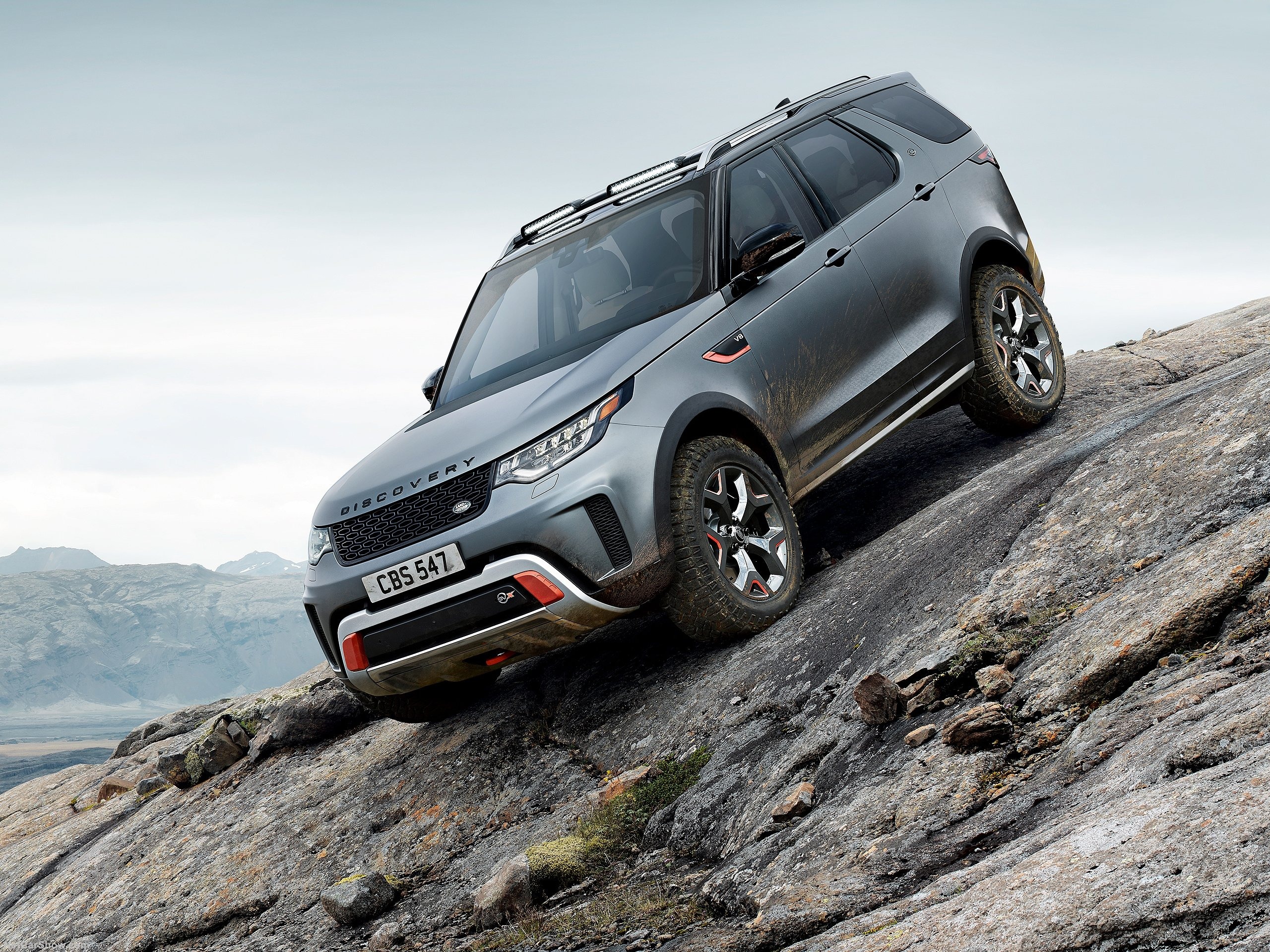 Land Rover Discovery SVX (2018)