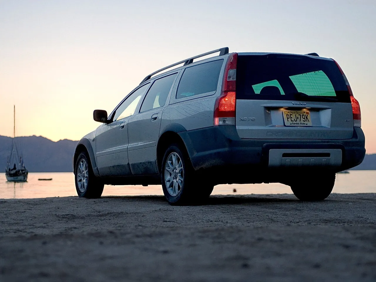 Volvo XC70 (2007) – zadní tříčtvrteční pohled