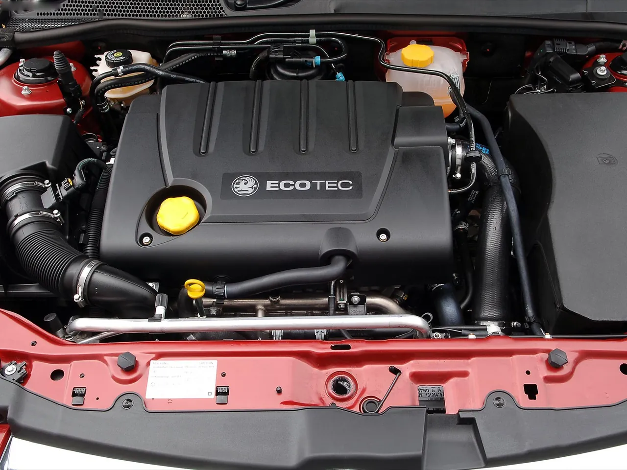 Vauxhall Vectra (2006) – motorový prostor
