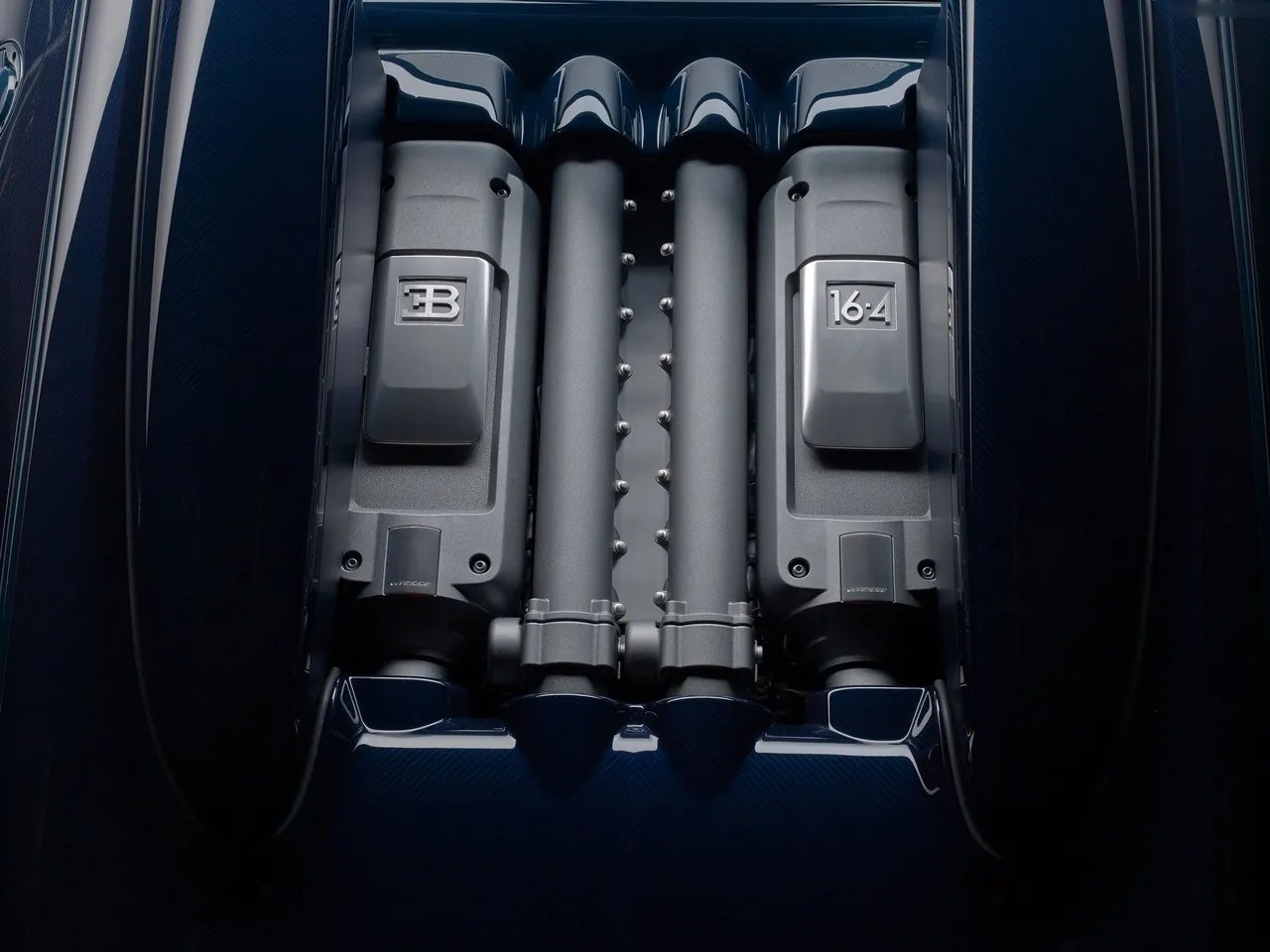 Bugatti Veyron Jean-Pierre Wimille (2013) – motorový prostor