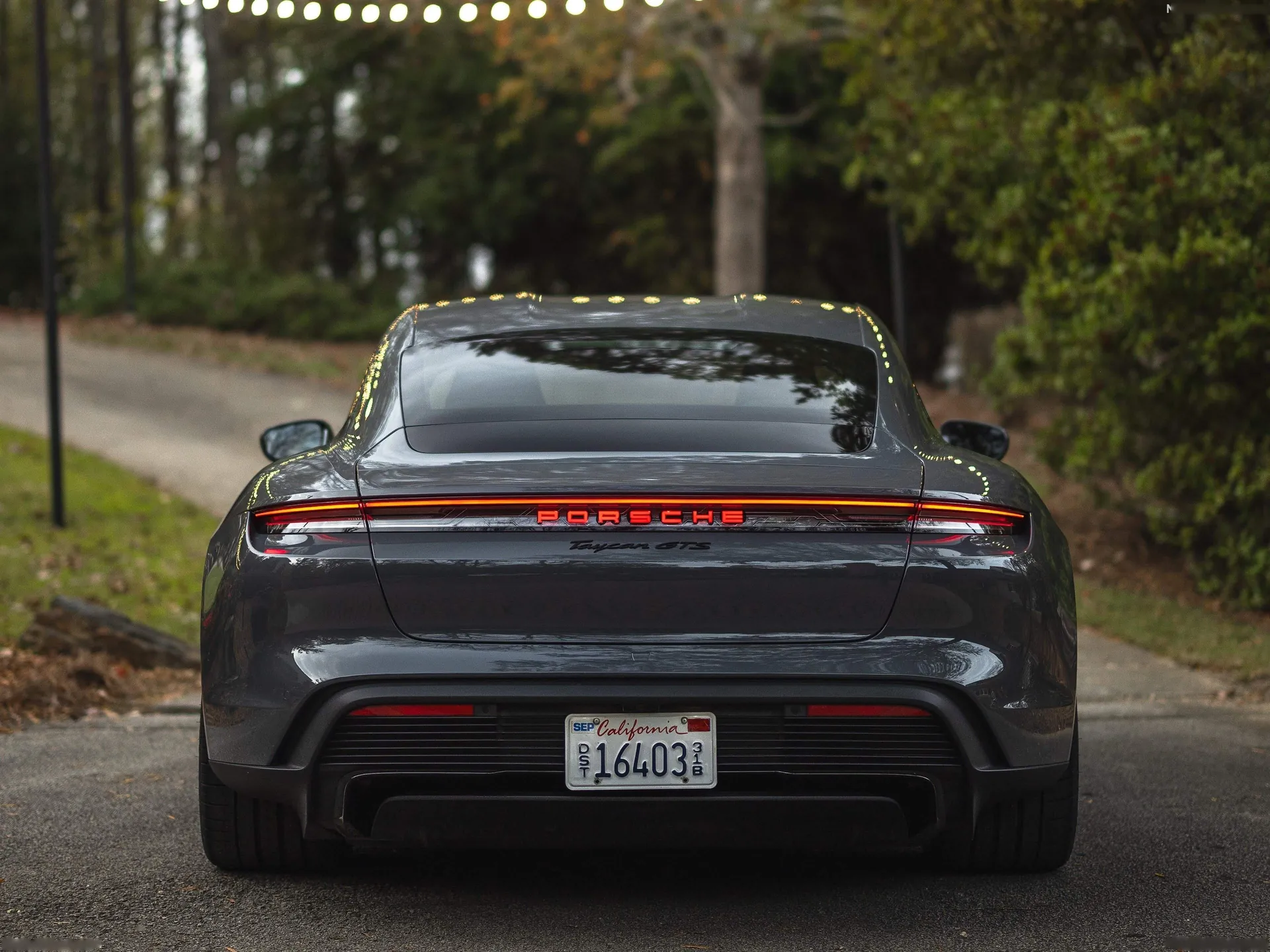 Porsche Taycan GTS (2025) – zezadu