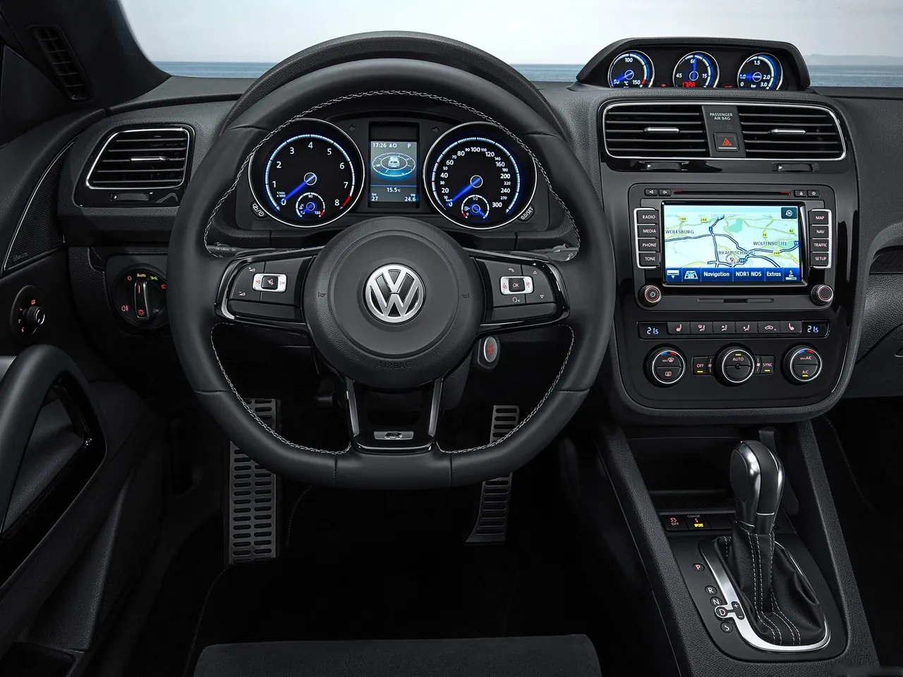 Volkswagen Scirocco R (2015) – interiér