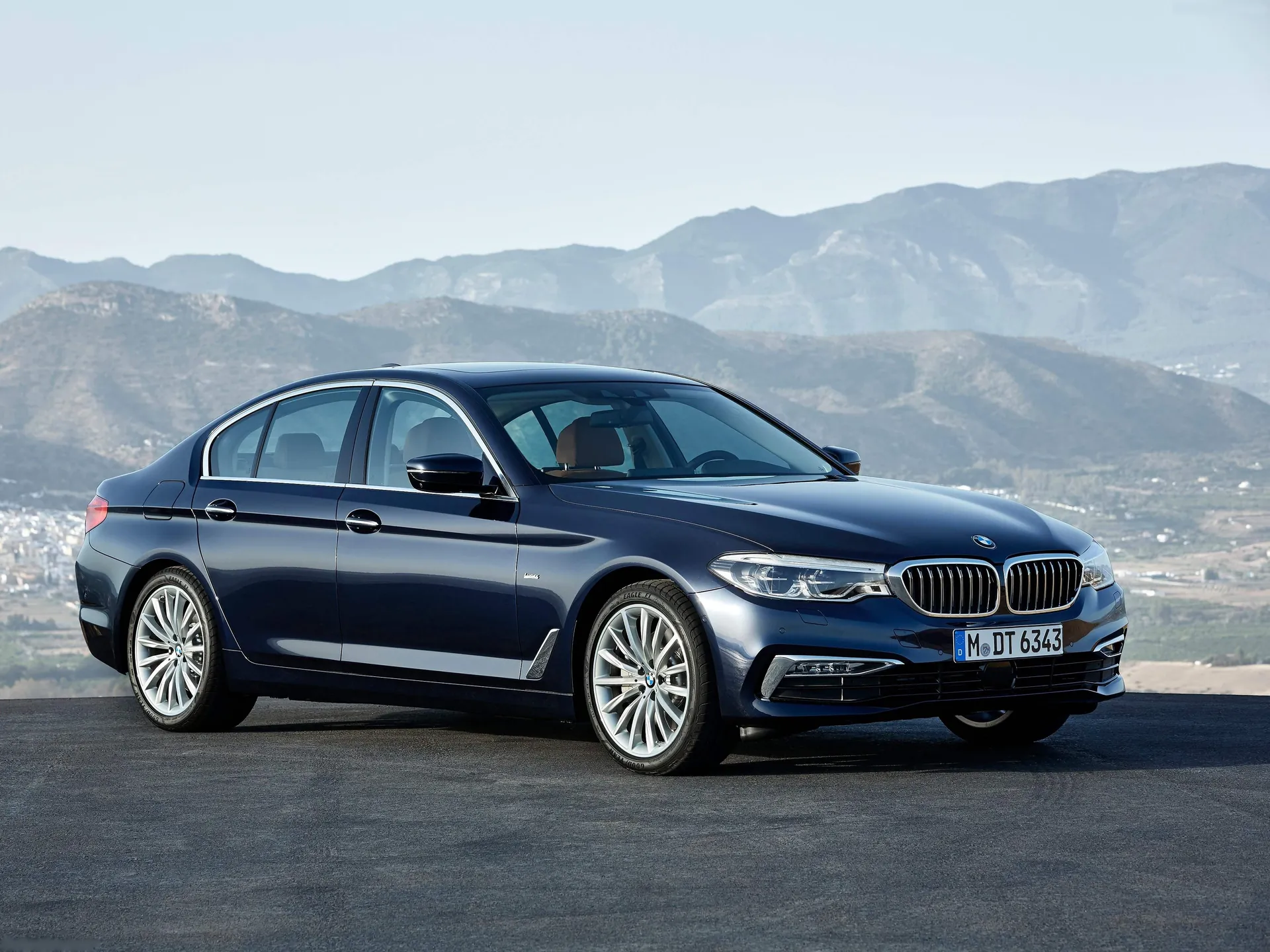 BMW 5-Series (2017)
