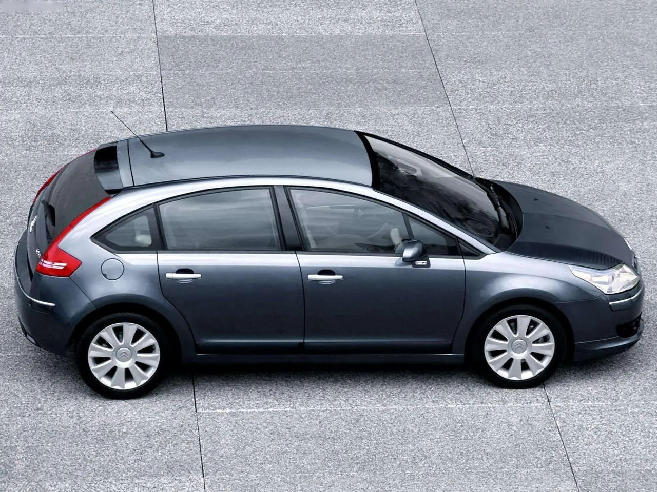 Citroen C4 (2005) – boční profil