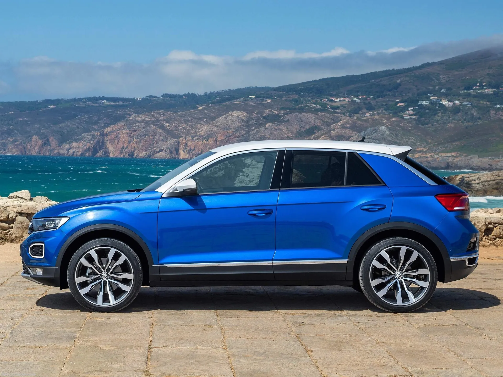Volkswagen T-Roc (2018) – boční profil