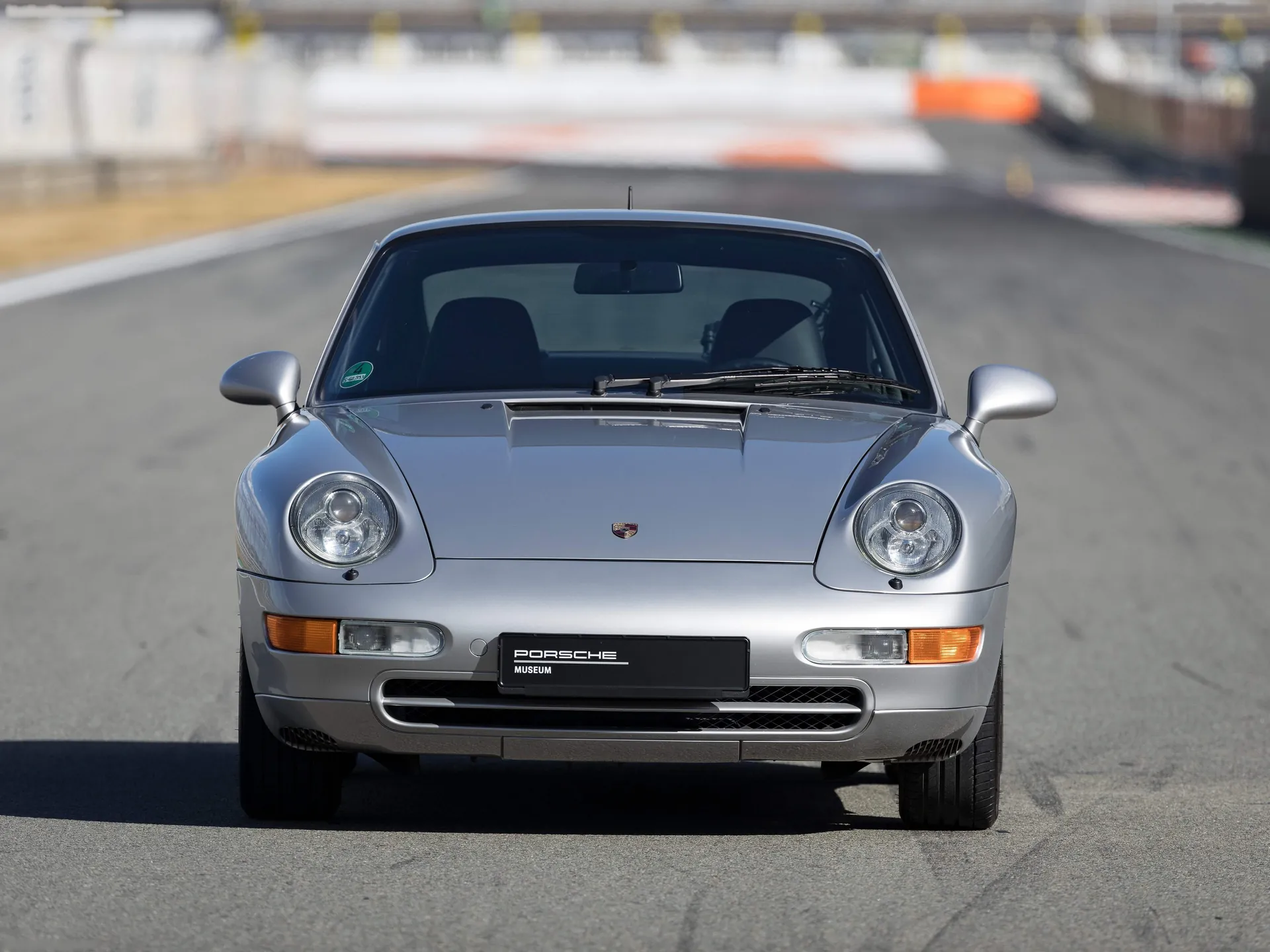 Porsche 911 Carrera (1997) - Front