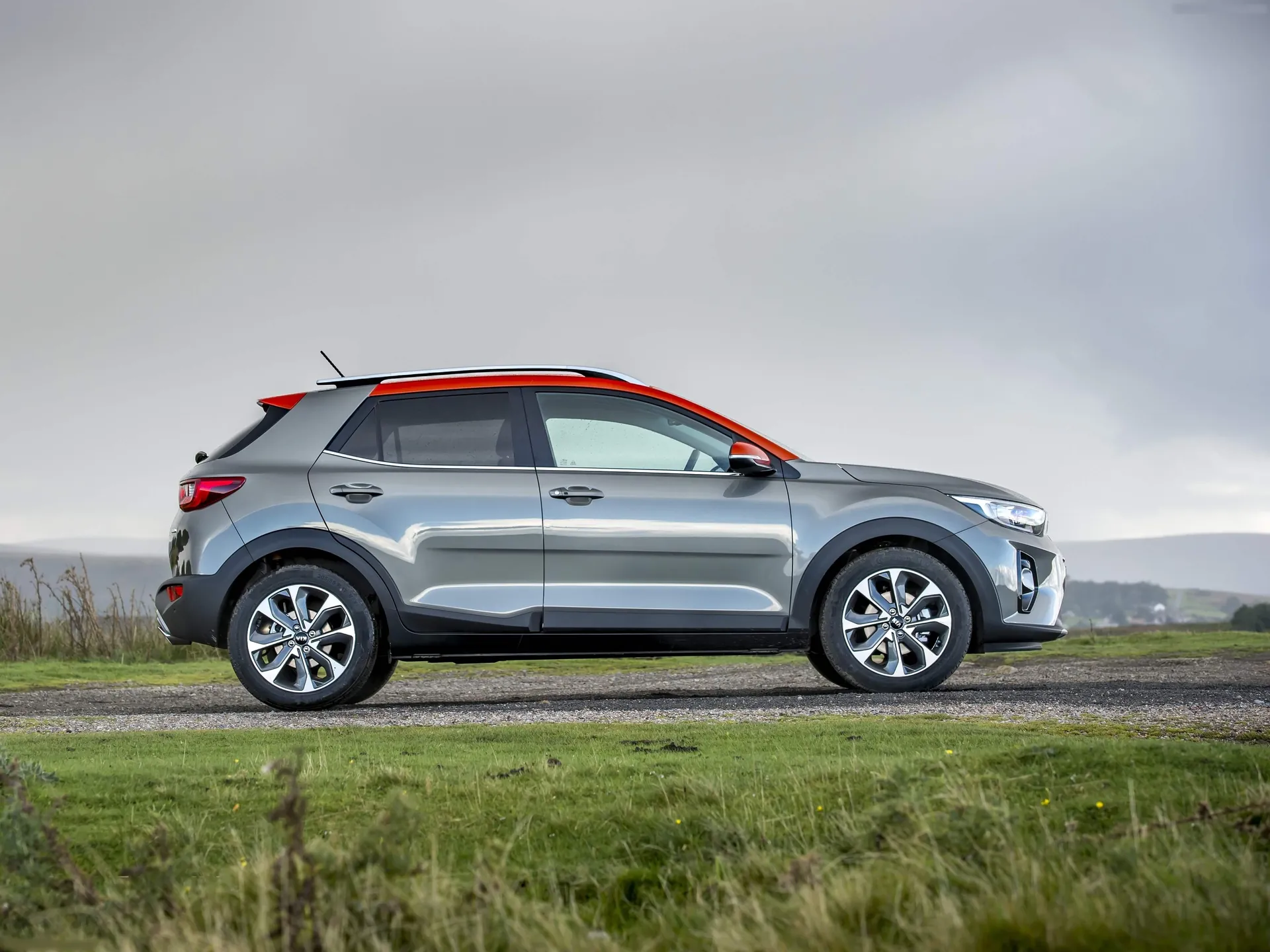 Kia Stonic [UK] (2018) – boční profil