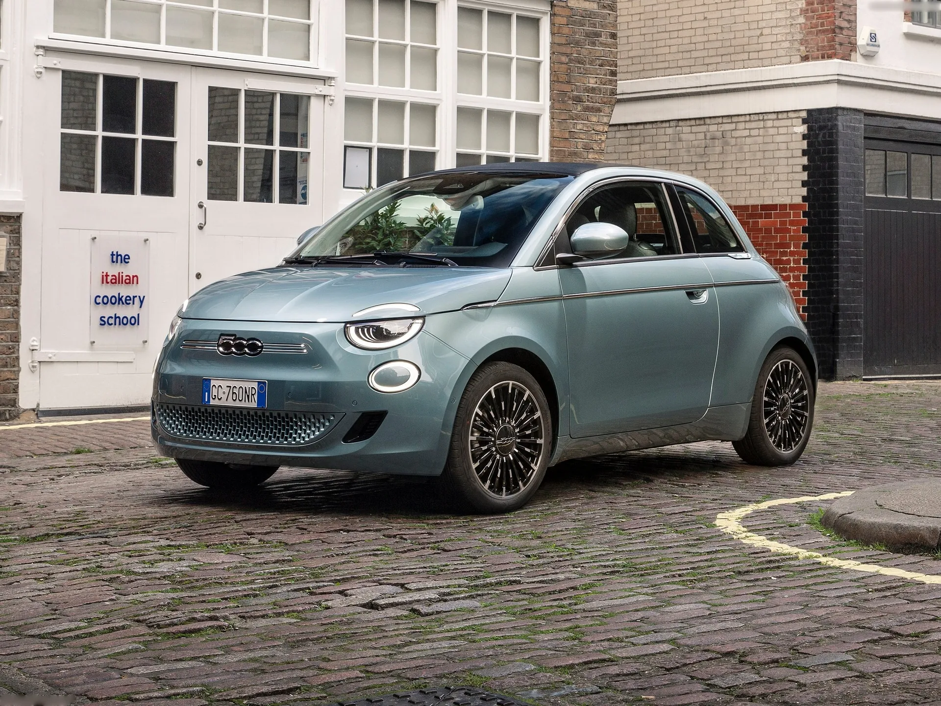 Fiat 500 Cabrio (2021)