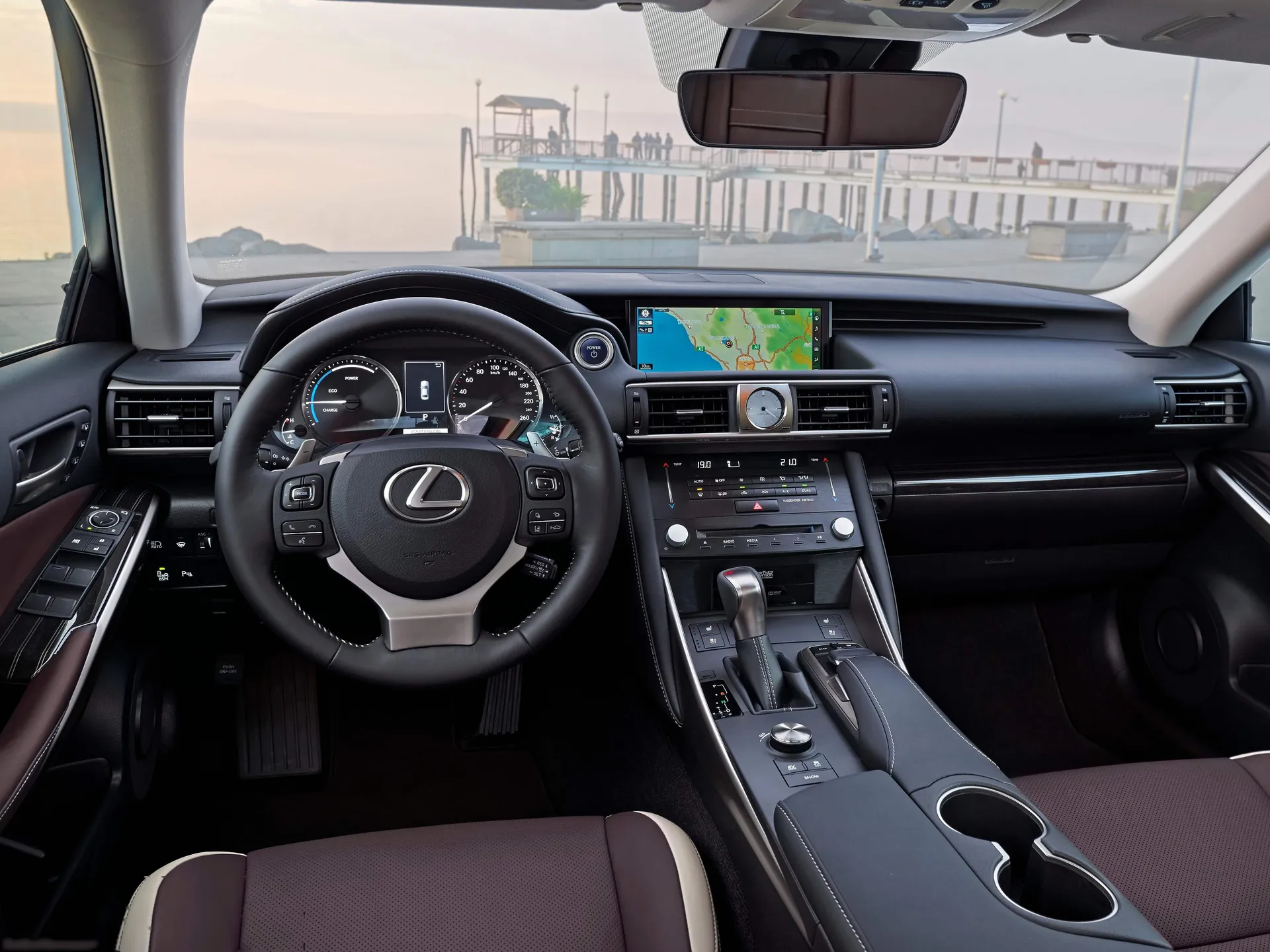 Lexus IS (2017) – interiér