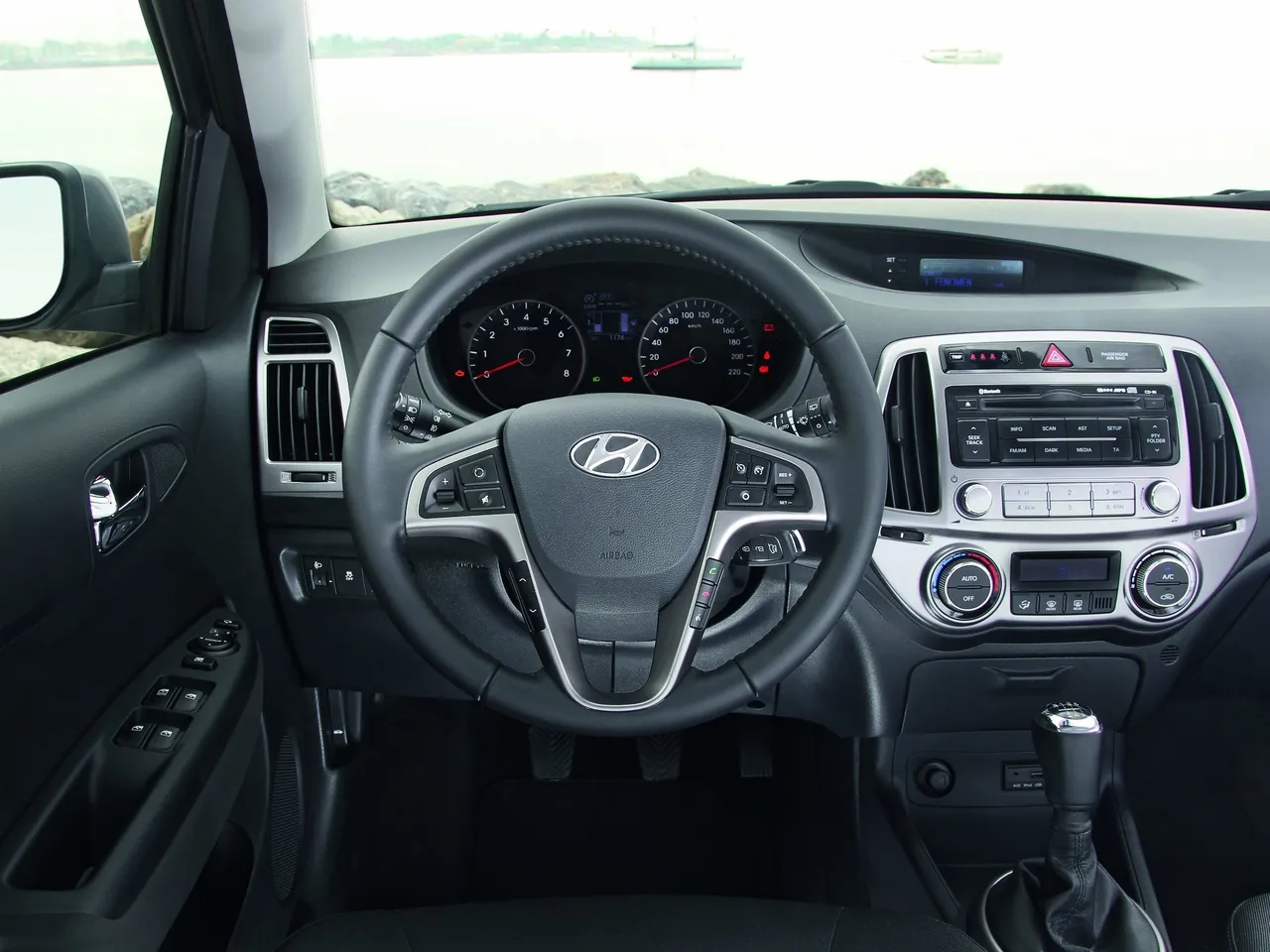 Hyundai i20 (2013) – interiér