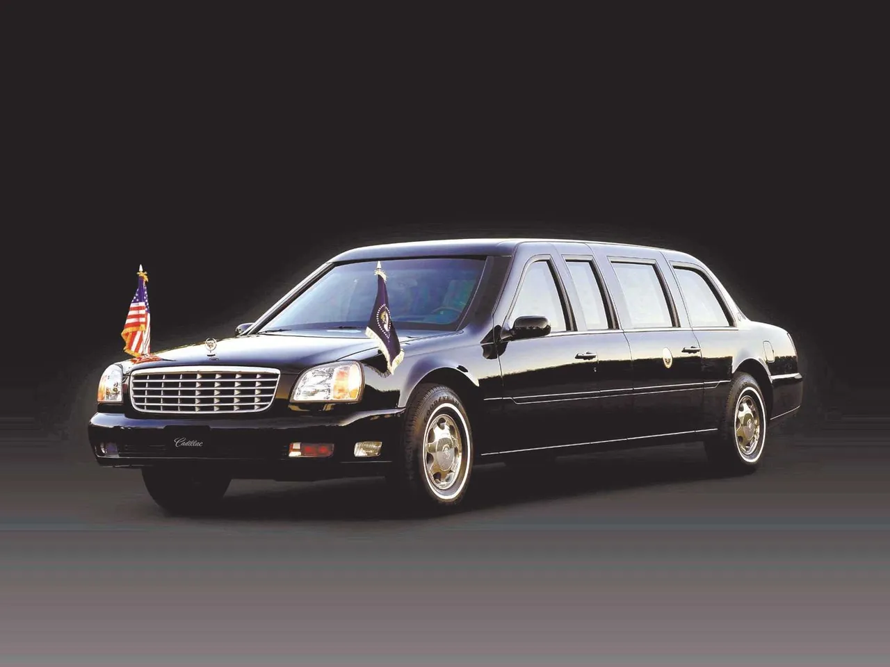 Cadillac DeVille Presidential Limousine (2001)