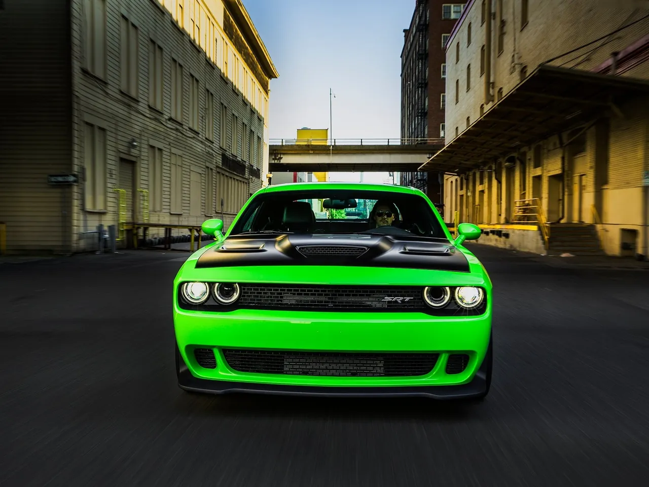 Dodge Challenger SRT Hellcat (2015) – zepředu