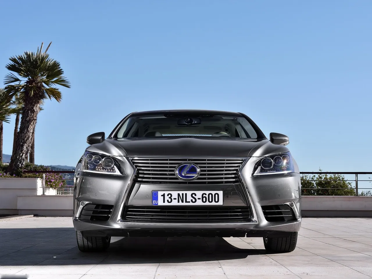 Lexus LS [EU] (2013) – zepředu