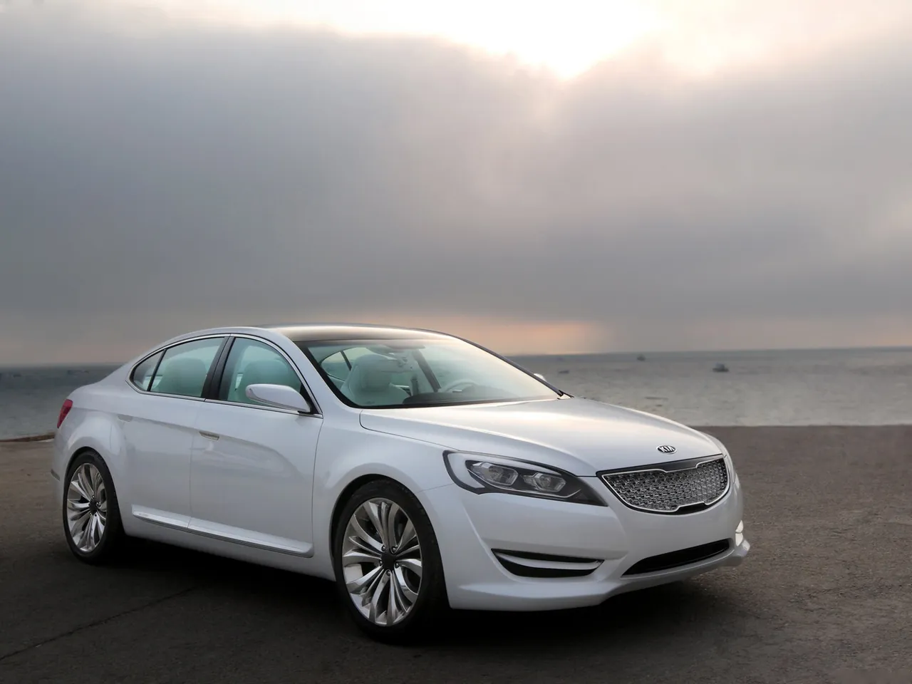Kia VG Concept (2009)