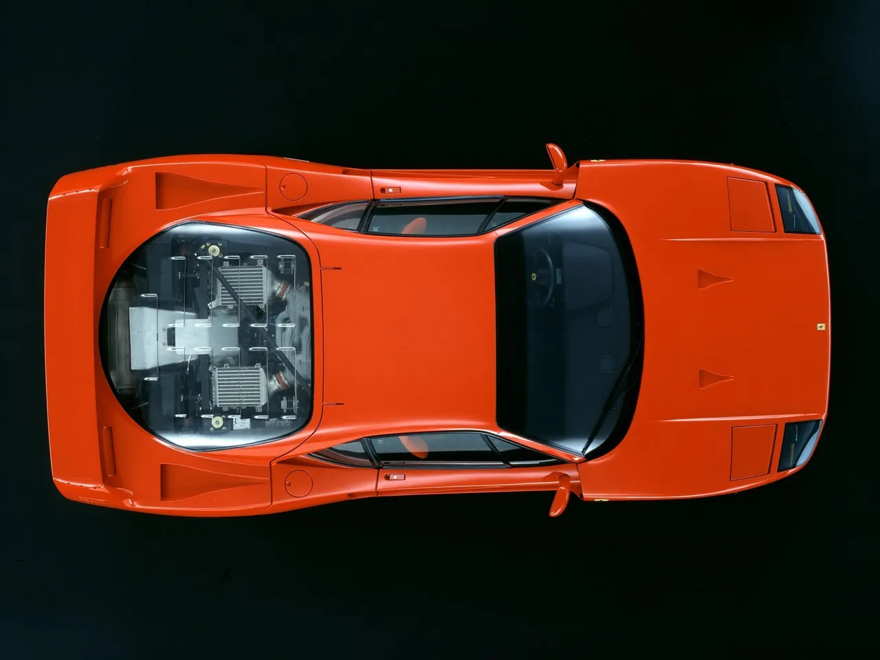 Ferrari F40 (1987) – pohled shora