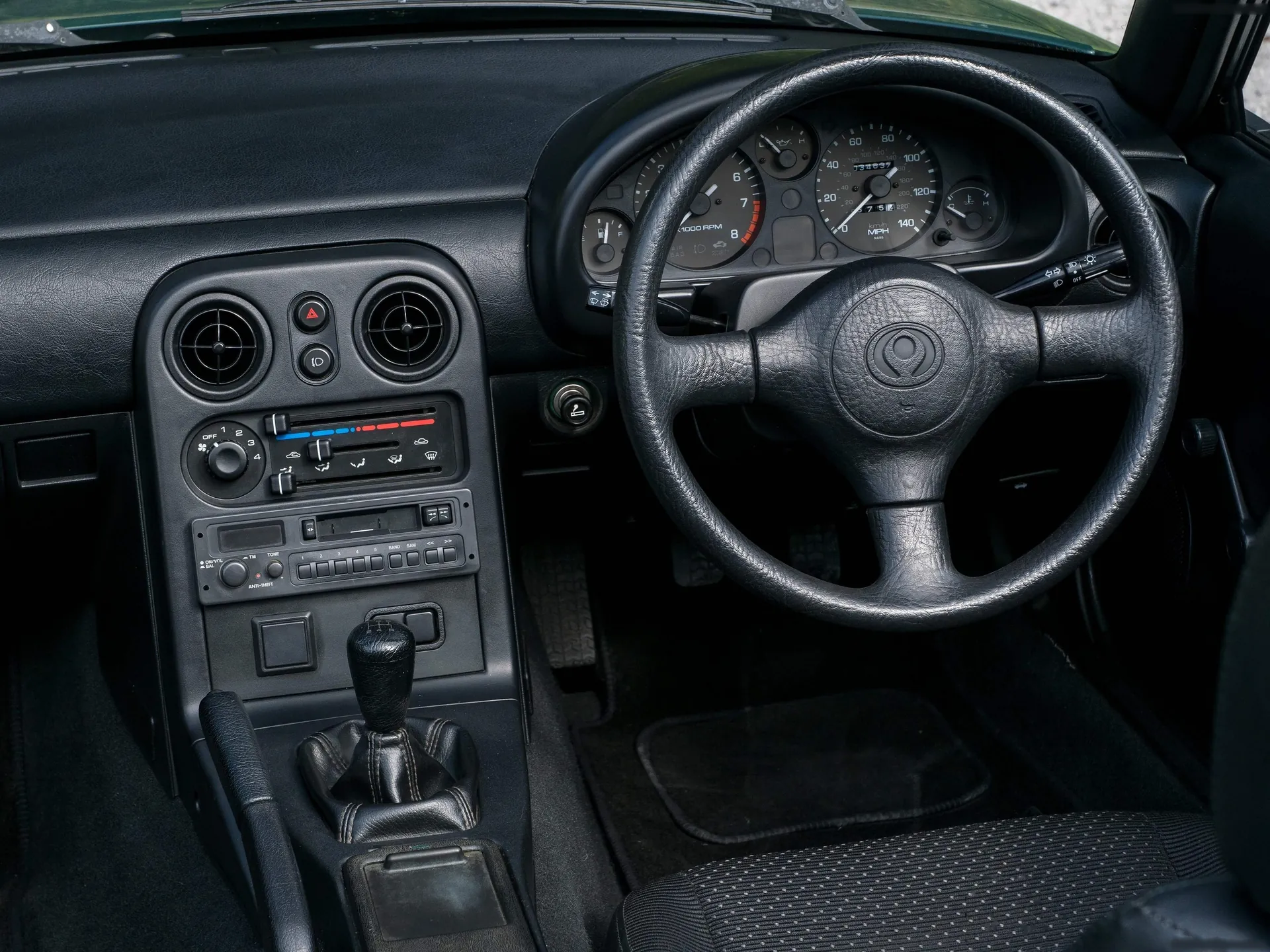 Mazda MX-5 1.8 (1994) – interiér