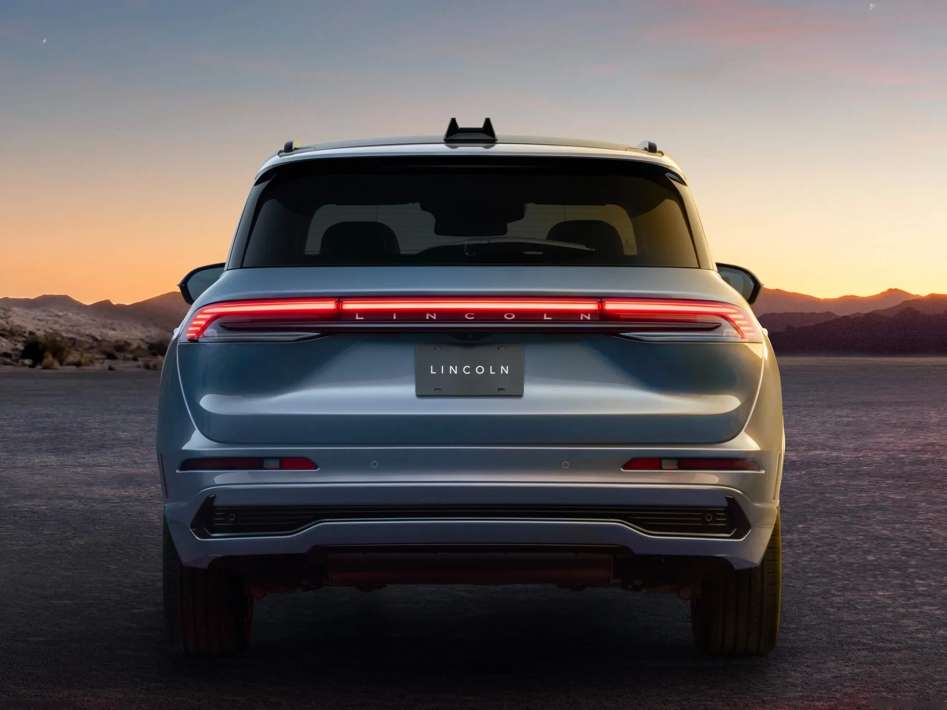 Lincoln Corsair Hybrid (2027) – zezadu