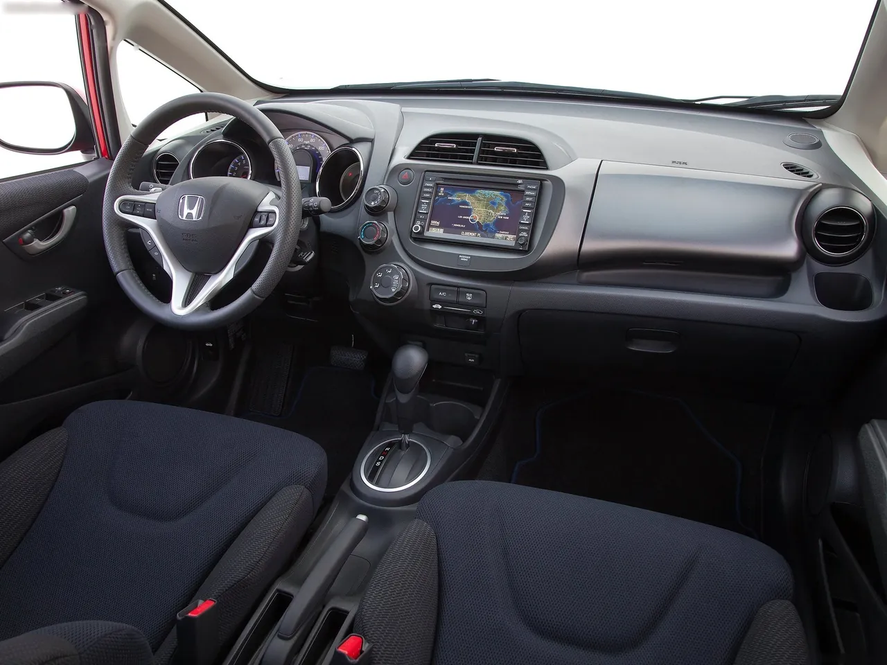 Honda Fit Sport (2012) – interiér