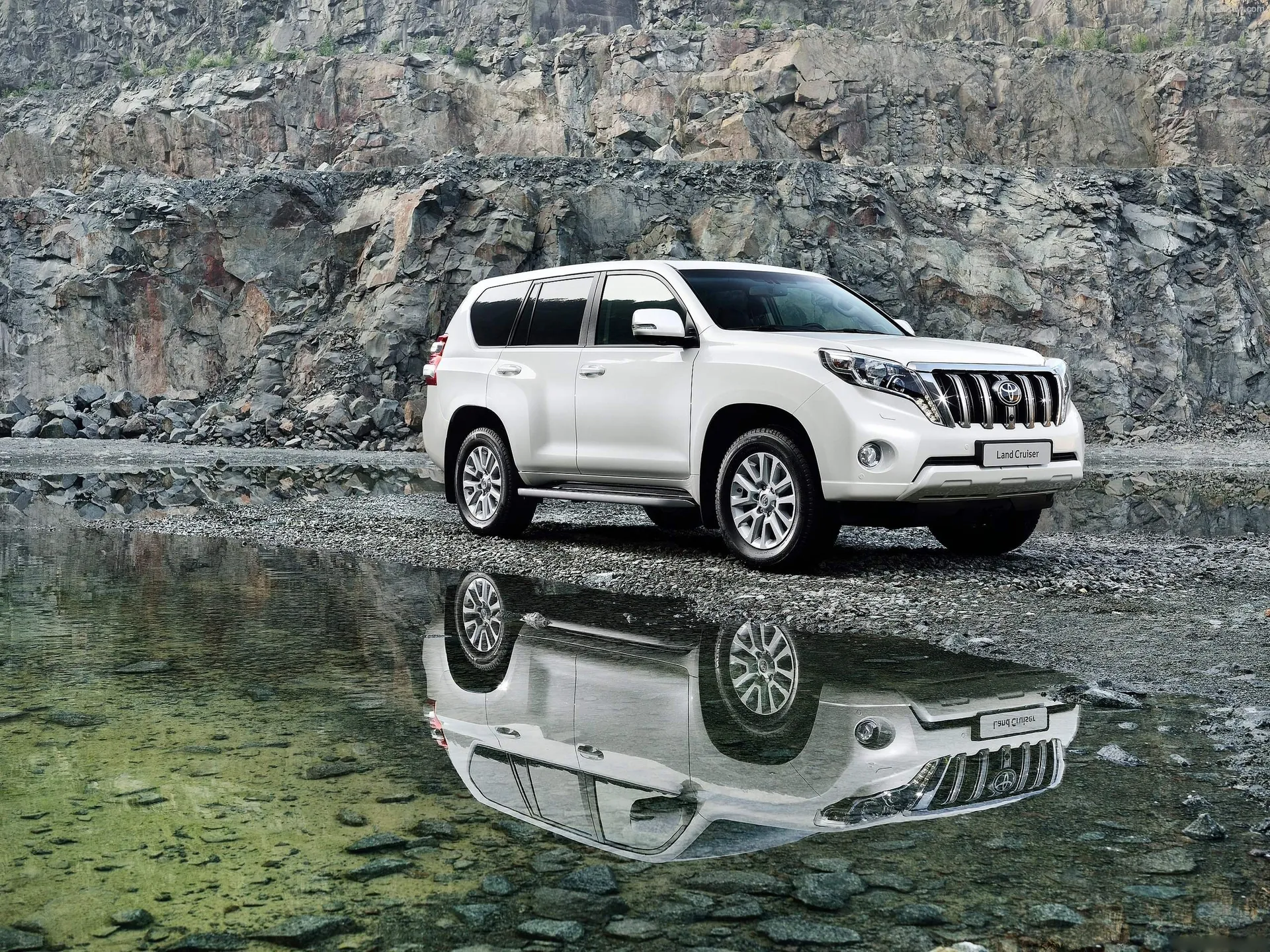 Toyota Land Cruiser (2014)