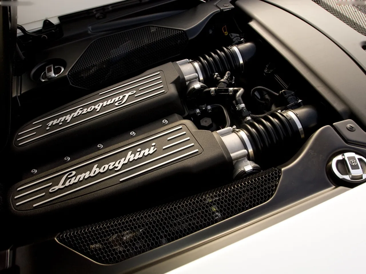 Lamborghini Gallardo LP560-4 (2009) – motor