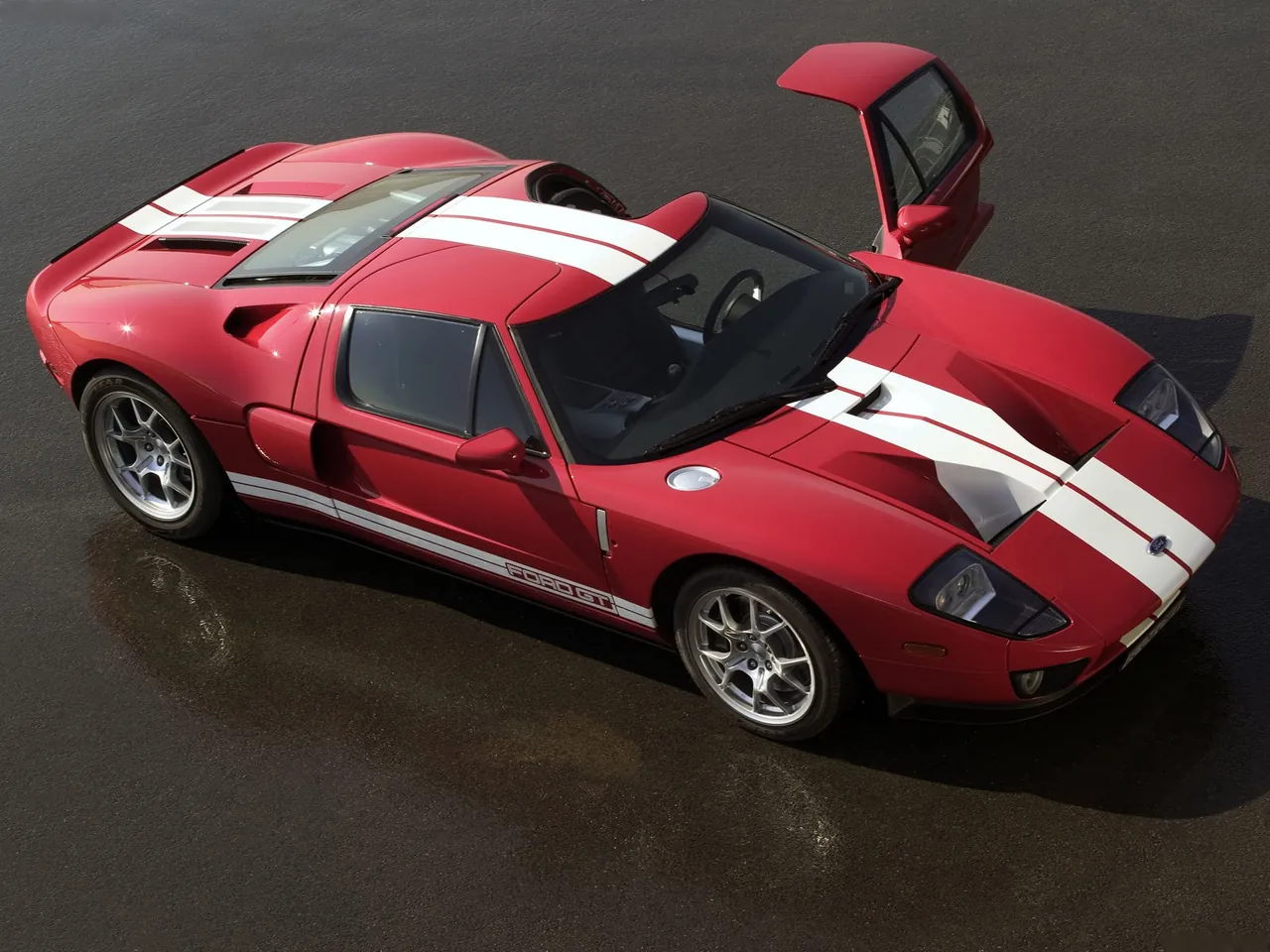 Ford GT (2005)