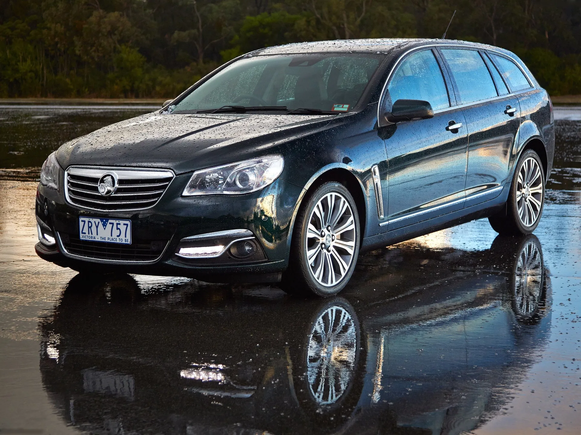 Holden VF Commodore Sportwagen Calais V (2014)