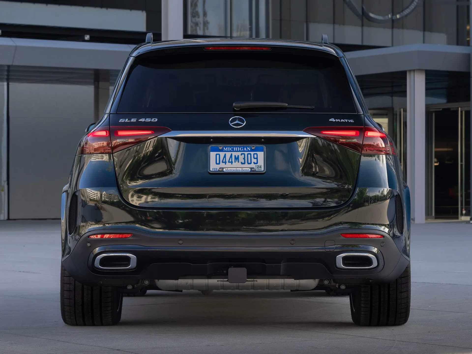 Mercedes-Benz GLE (2024) - Rear