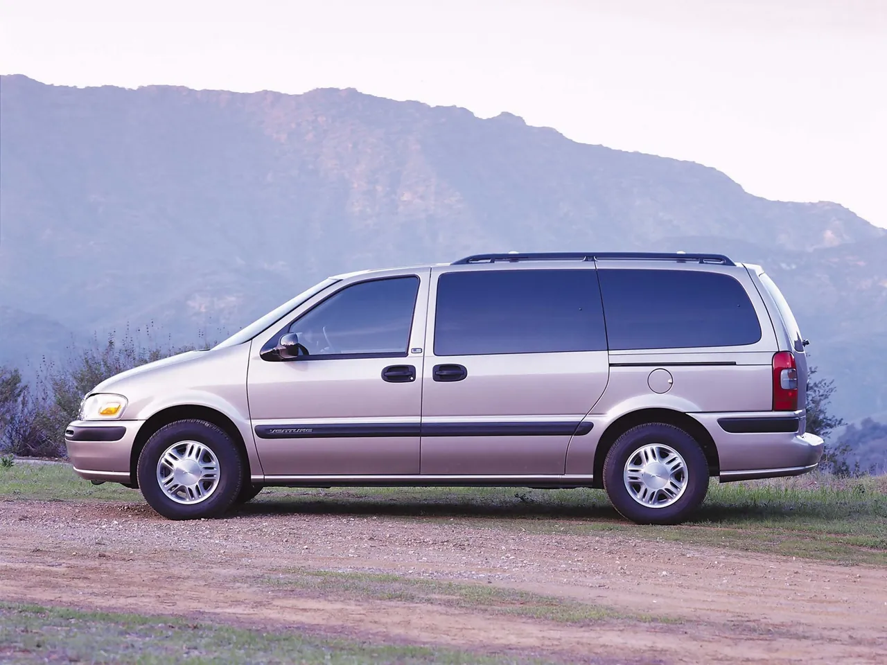 Chevrolet Venture (2001) – boční profil
