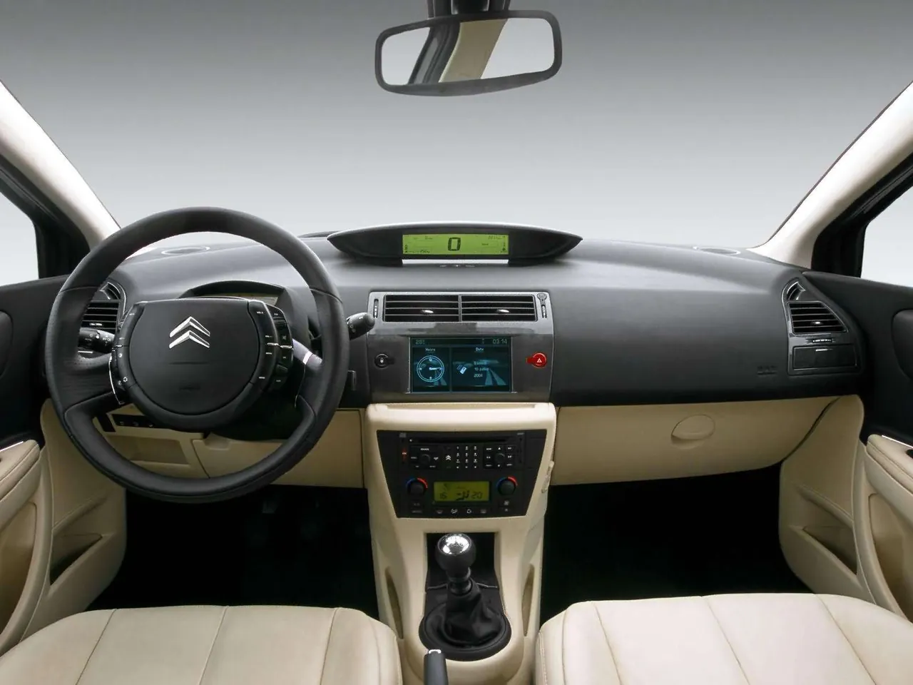 Citroen C4 (2005) – interiér