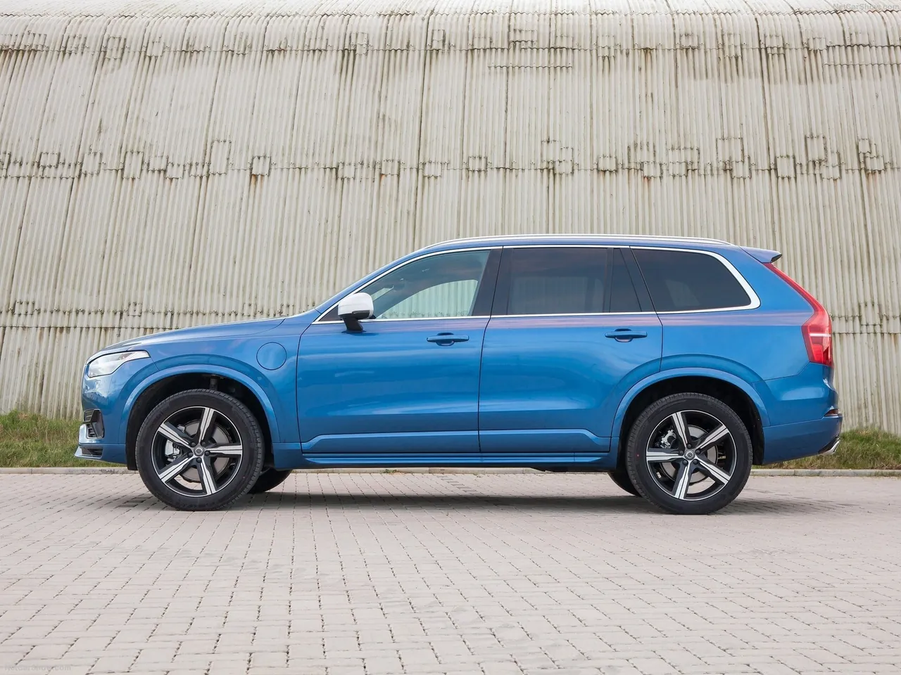 Volvo XC90 T8 Twin Engine (2016) – boční profil