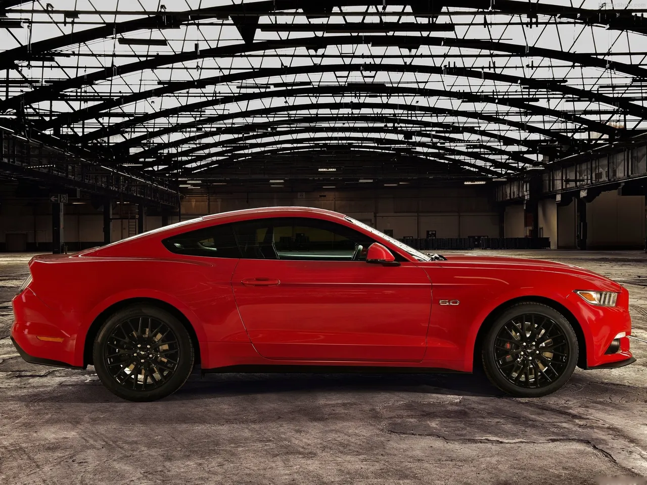 Ford Mustang [EU] (2015) – boční profil