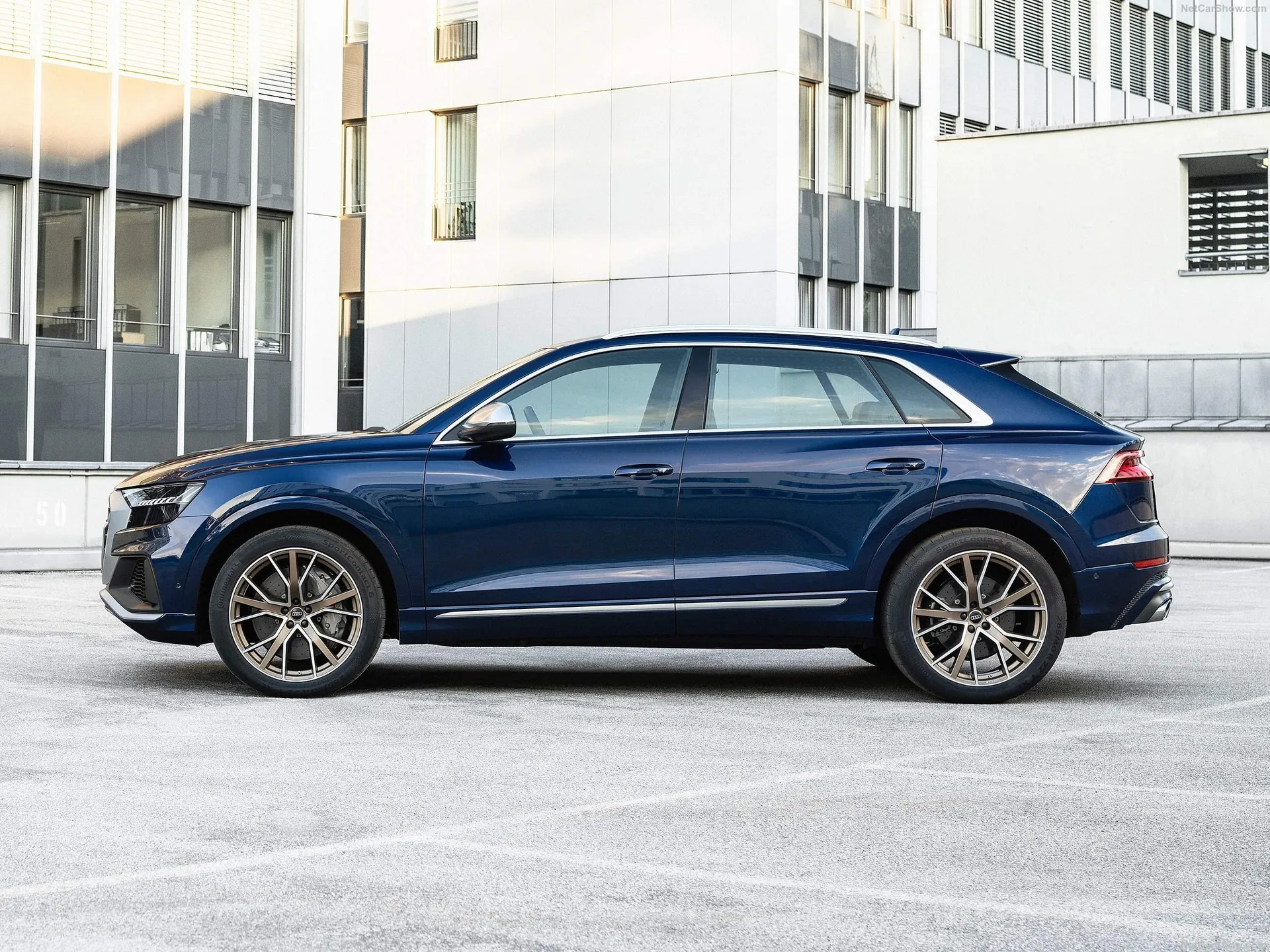 Audi SQ8 TFSI (2021) – boční profil