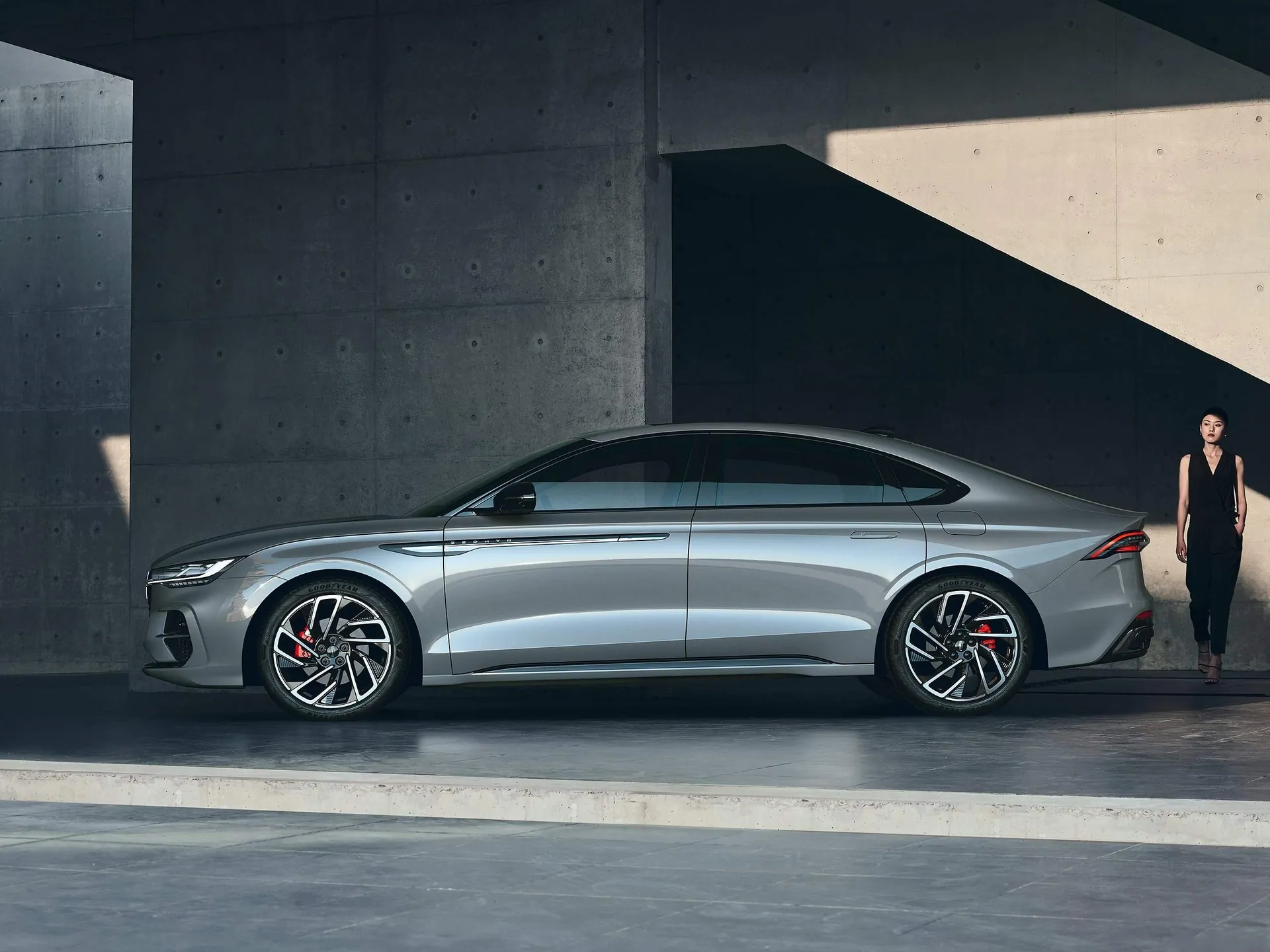 Lincoln Zephyr [CN] (2022) – boční profil