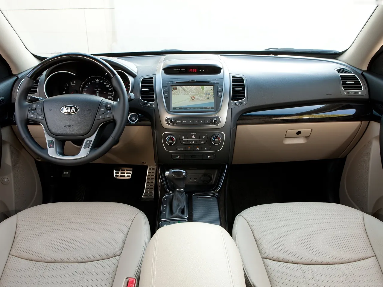 Kia Sorento [EU] (2013) – interiér