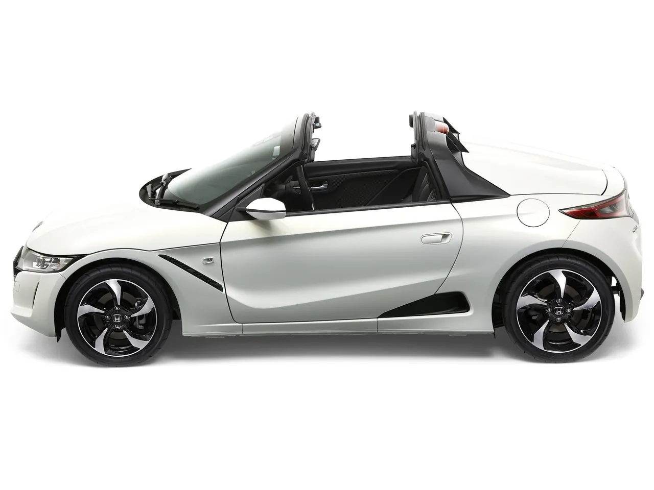 Honda S660 (2015) – boční profil