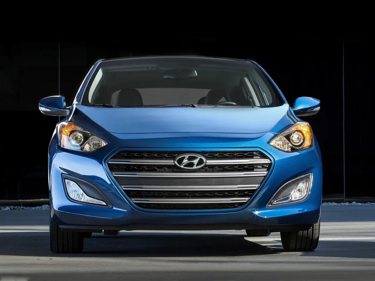 Hyundai Elantra GT (2016) – zepředu