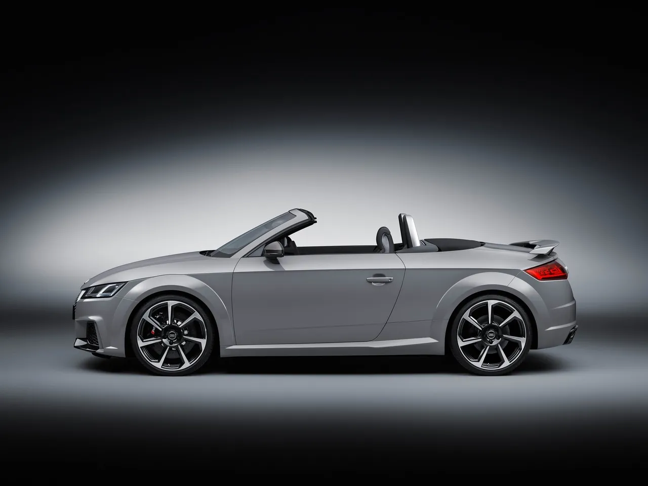 Audi TT RS Roadster (2017) - Side Profile