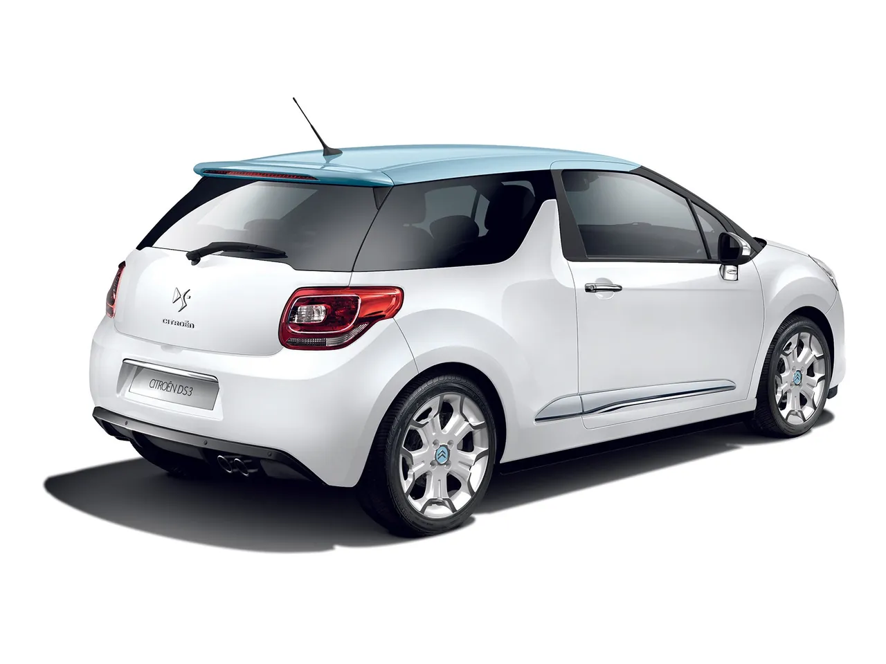 Citroen DS3 (2011) – zadní tříčtvrteční pohled