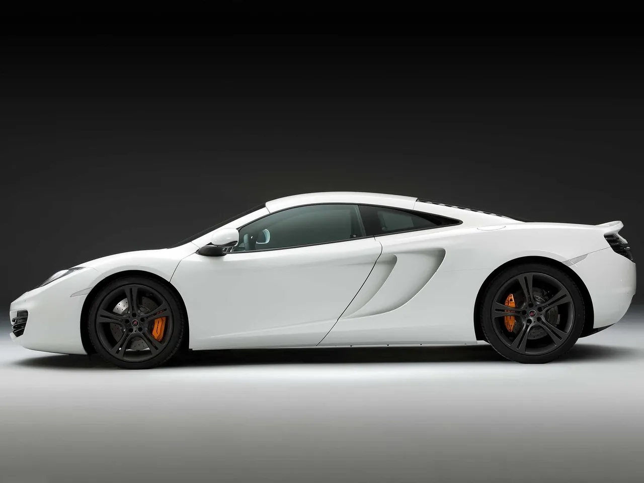 McLaren MP4-12C (2011) – boční profil