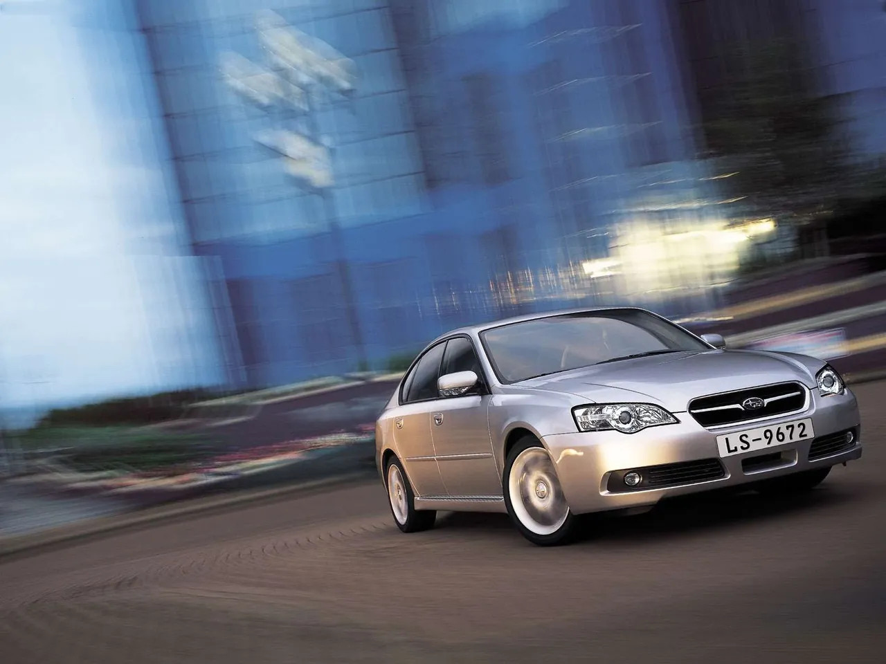Subaru Legacy Sedan (2004)