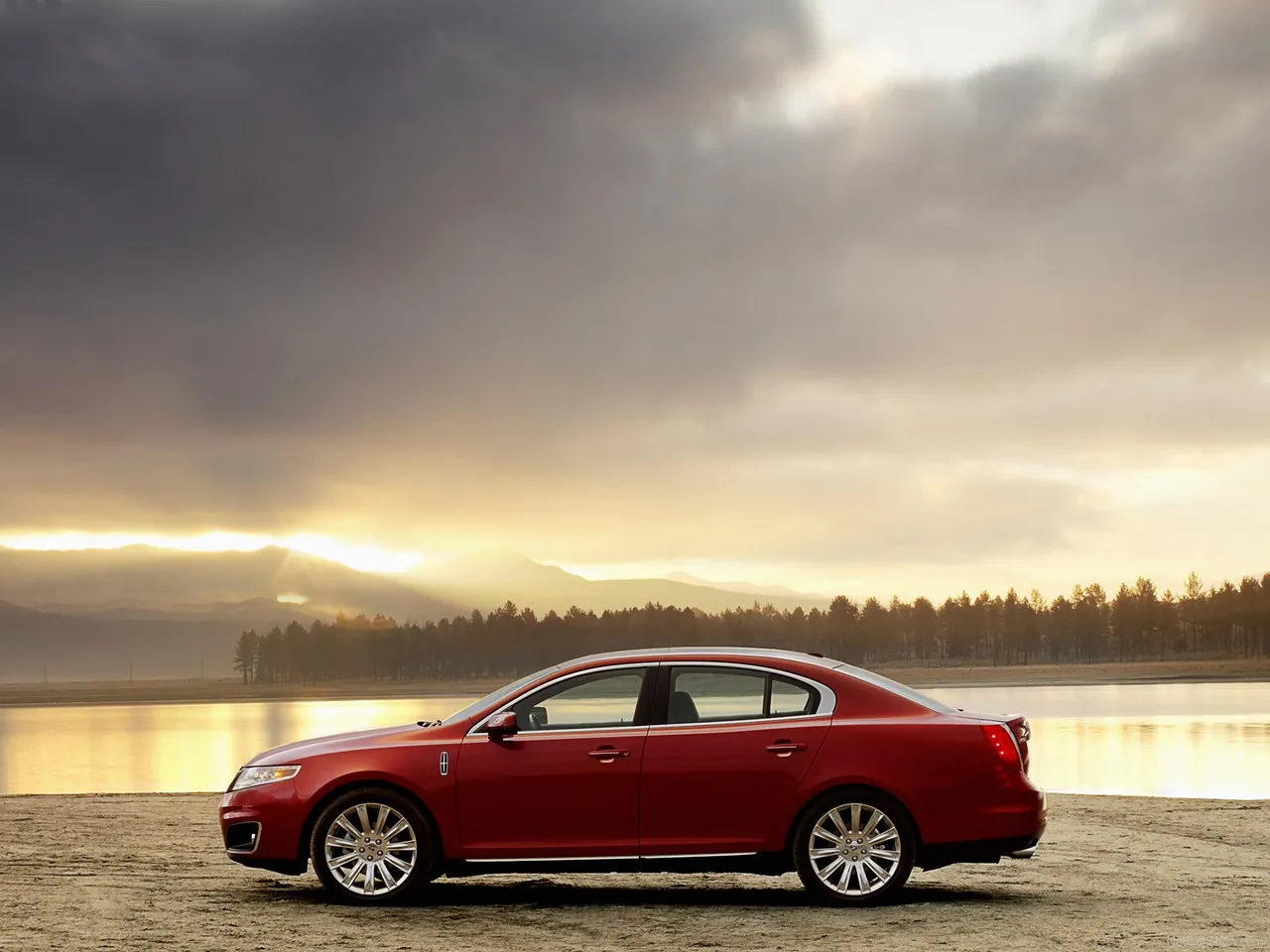 Lincoln MKS (2009) – boční profil