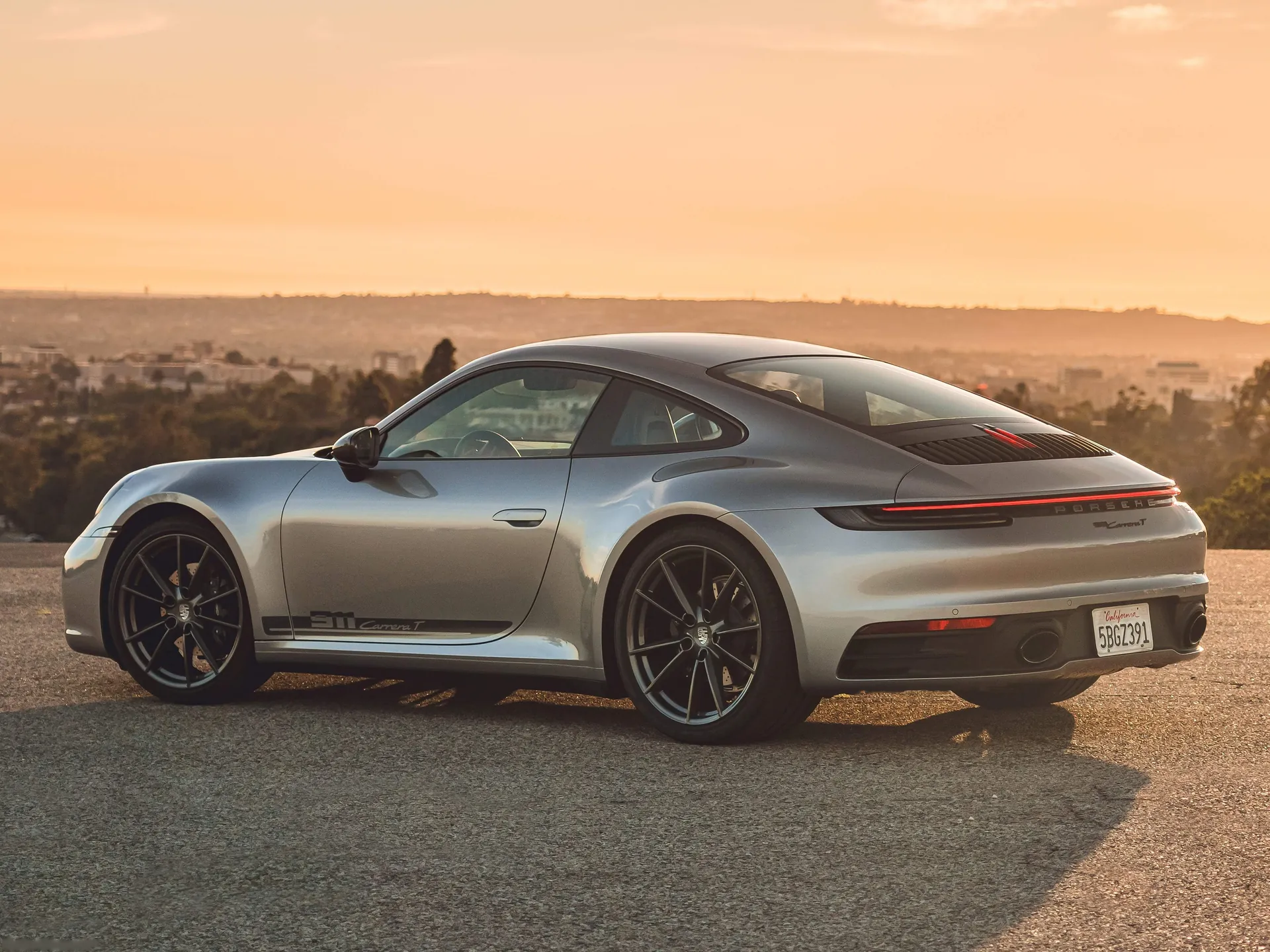 Porsche 911 Carrera T (2023) – zadní tříčtvrteční pohled
