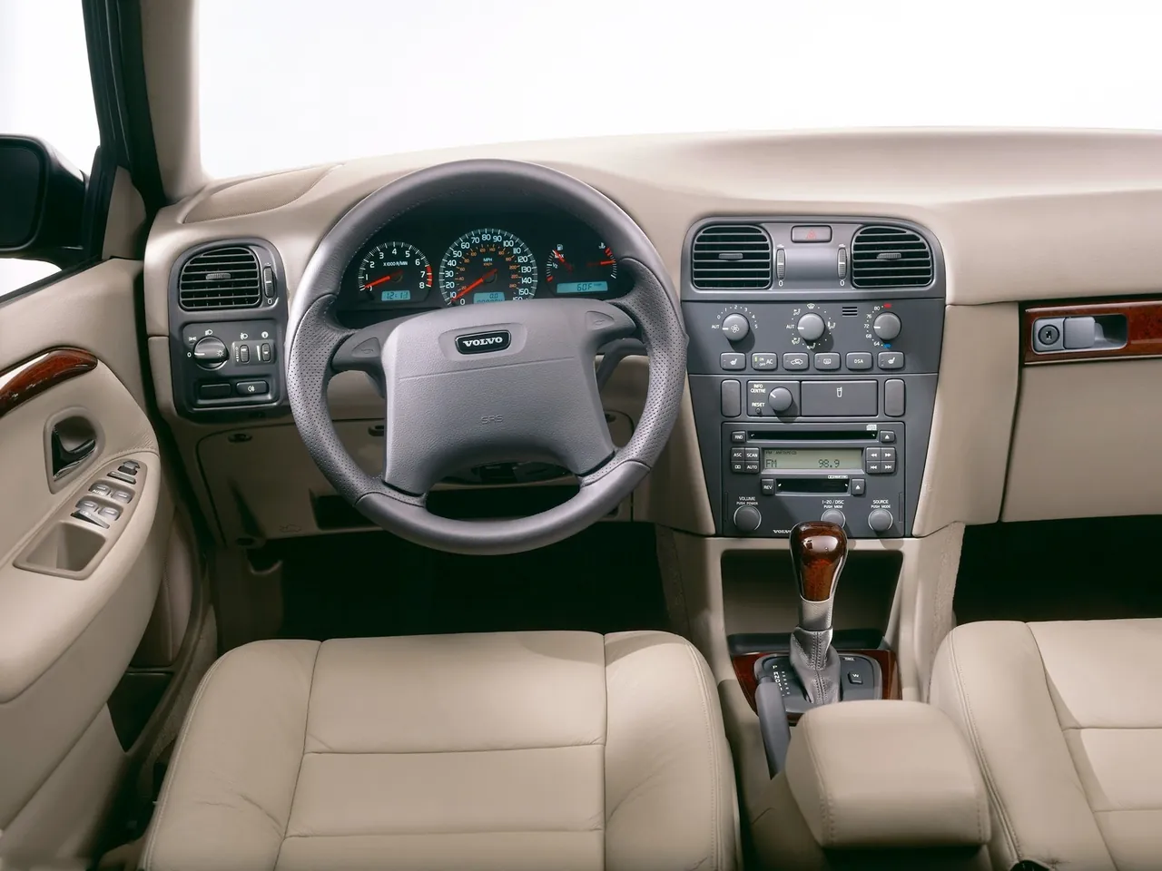 Volvo S40 (2001) – interiér