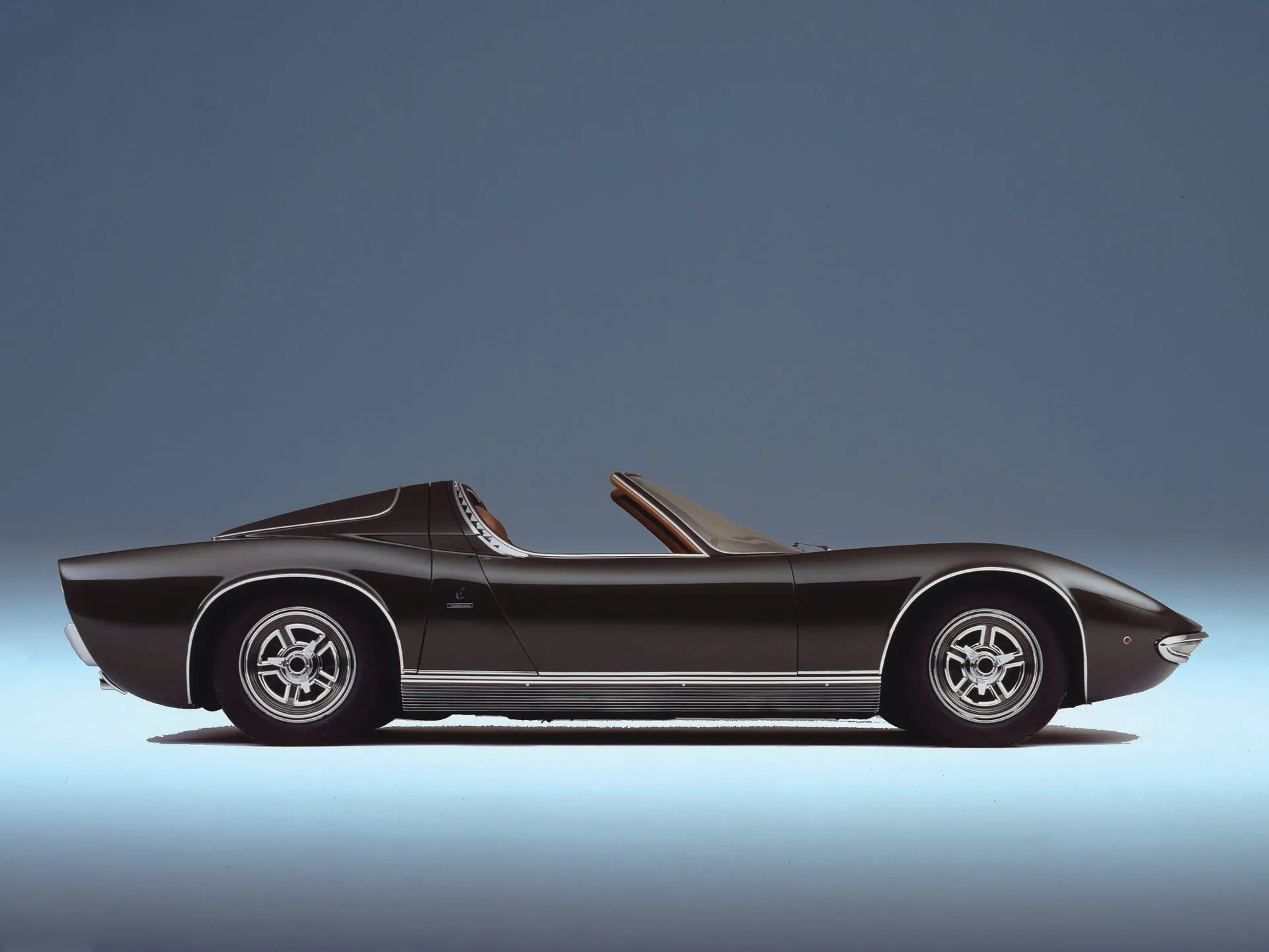 Lamborghini Miura Roadster (1968) – boční profil