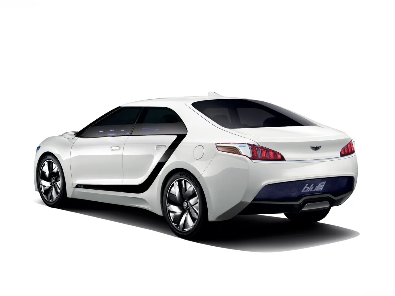Hyundai Blue2 Concept (2011) – zadní tříčtvrteční pohled