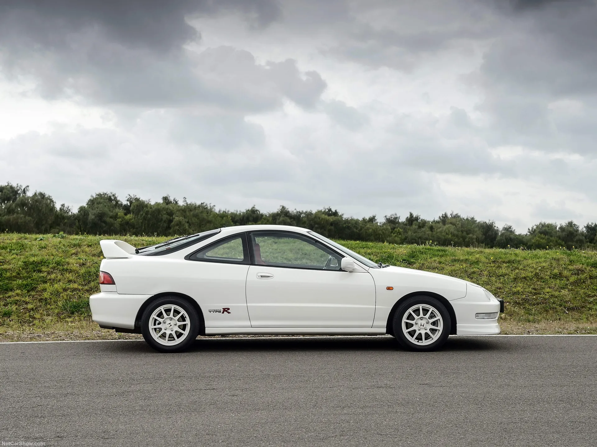 Honda Integra Type R (1998) – boční profil