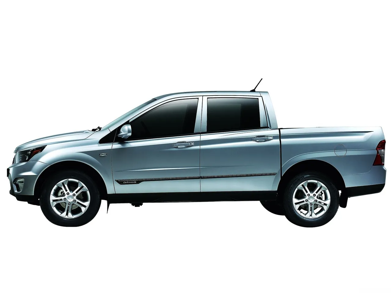 SsangYong Actyon Sports (2013) – boční profil