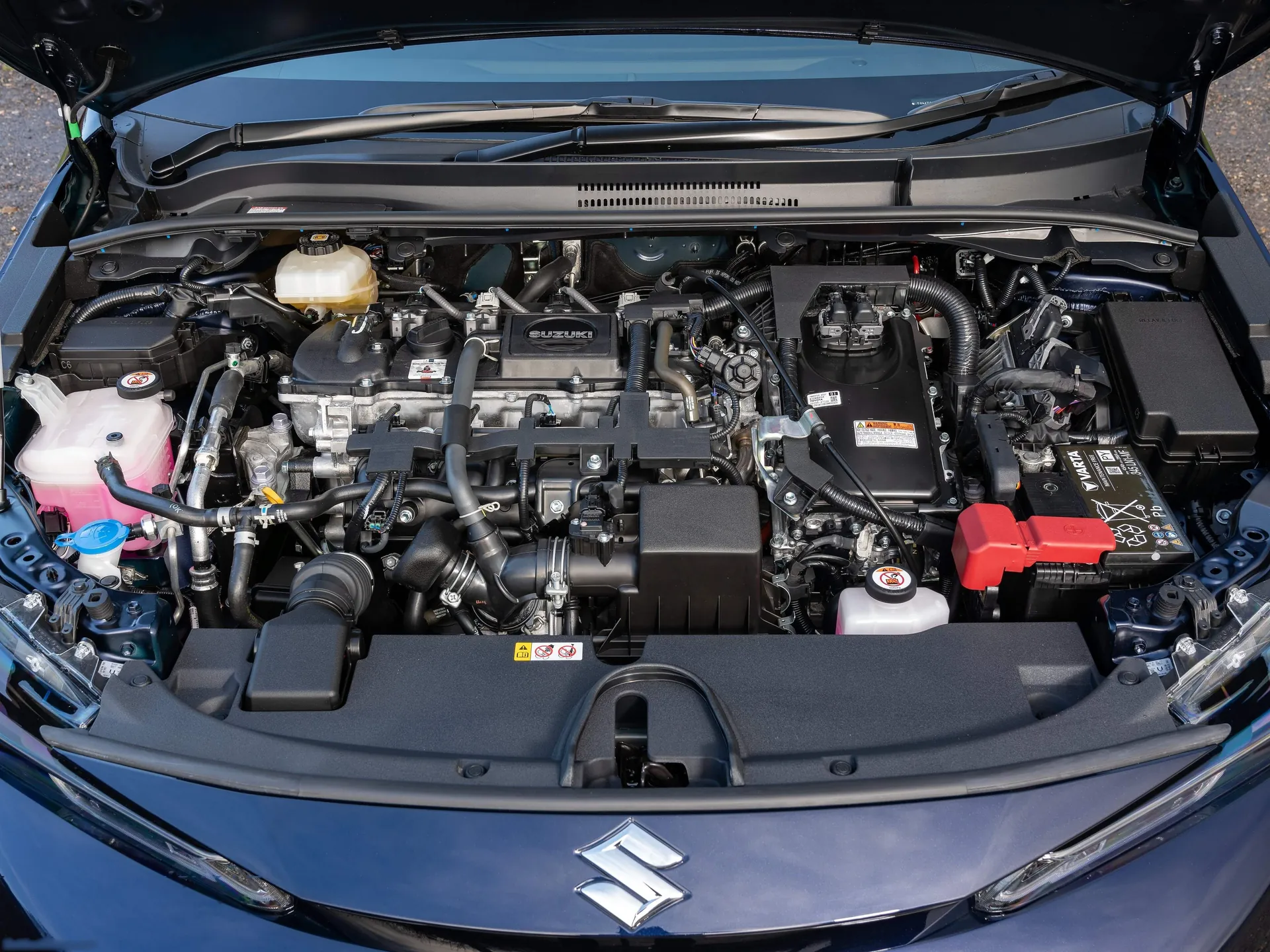 Suzuki Swace (2021) – motorový prostor